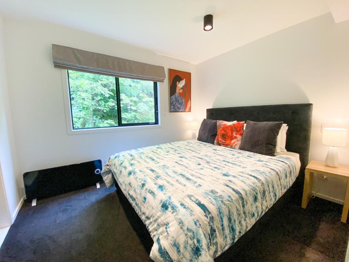 Modern 2-Bedroom Apartment 7-Mins Walk To كوينستاون المظهر الخارجي الصورة
